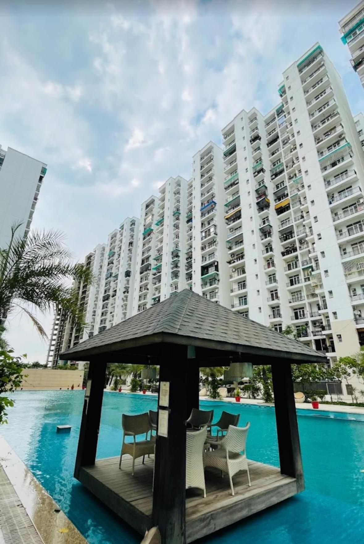 Downtown Delight Apartment ลัคเนา ภายนอก รูปภาพ
